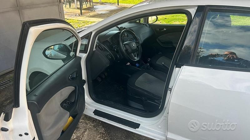 Usata Seat Ibiza 81 CV (59 kW) 2014 Bianco Berlina