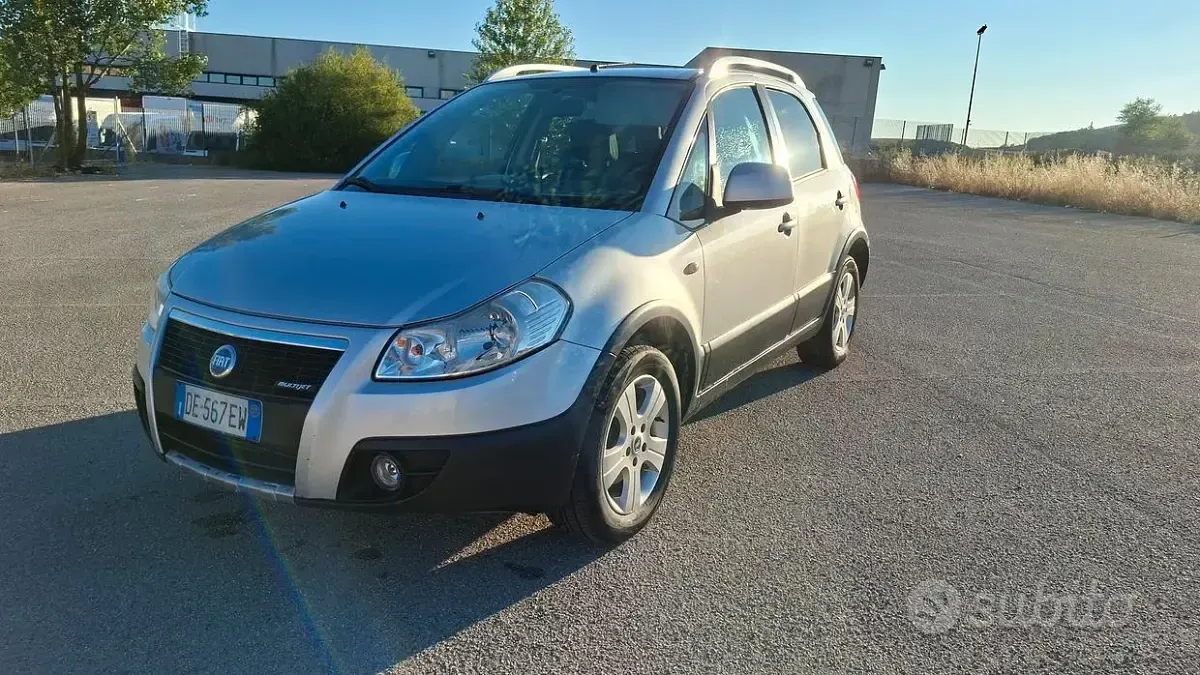Usata Fiat Sedici Emotion 120 CV (88 kW) 2007 Grigio SUV