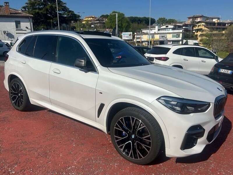Bianco perlato Usata 2023 BMW X5 M Performance SUV | 59.900 € - Immagine 1/4