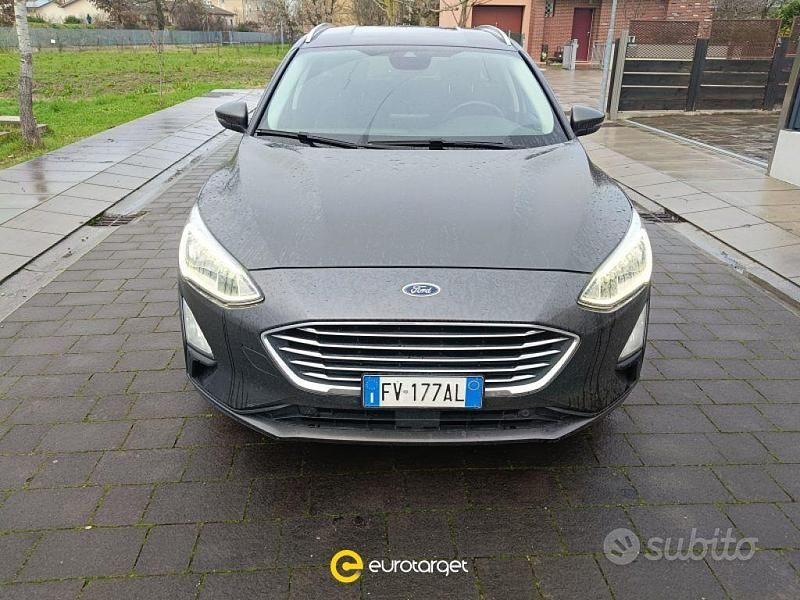 Usata Ford Focus Business Edition 120 CV (88 kW) 2019 Grigio scuro metallizzato Station wagon