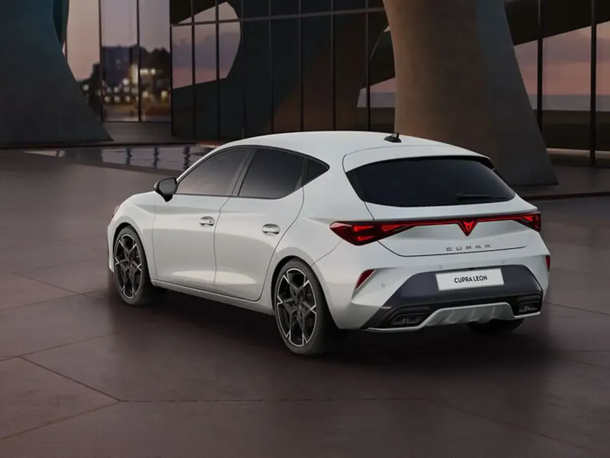 Nuova Cupra Leon 150 CV (110 kW) 2026 Bianco nevada