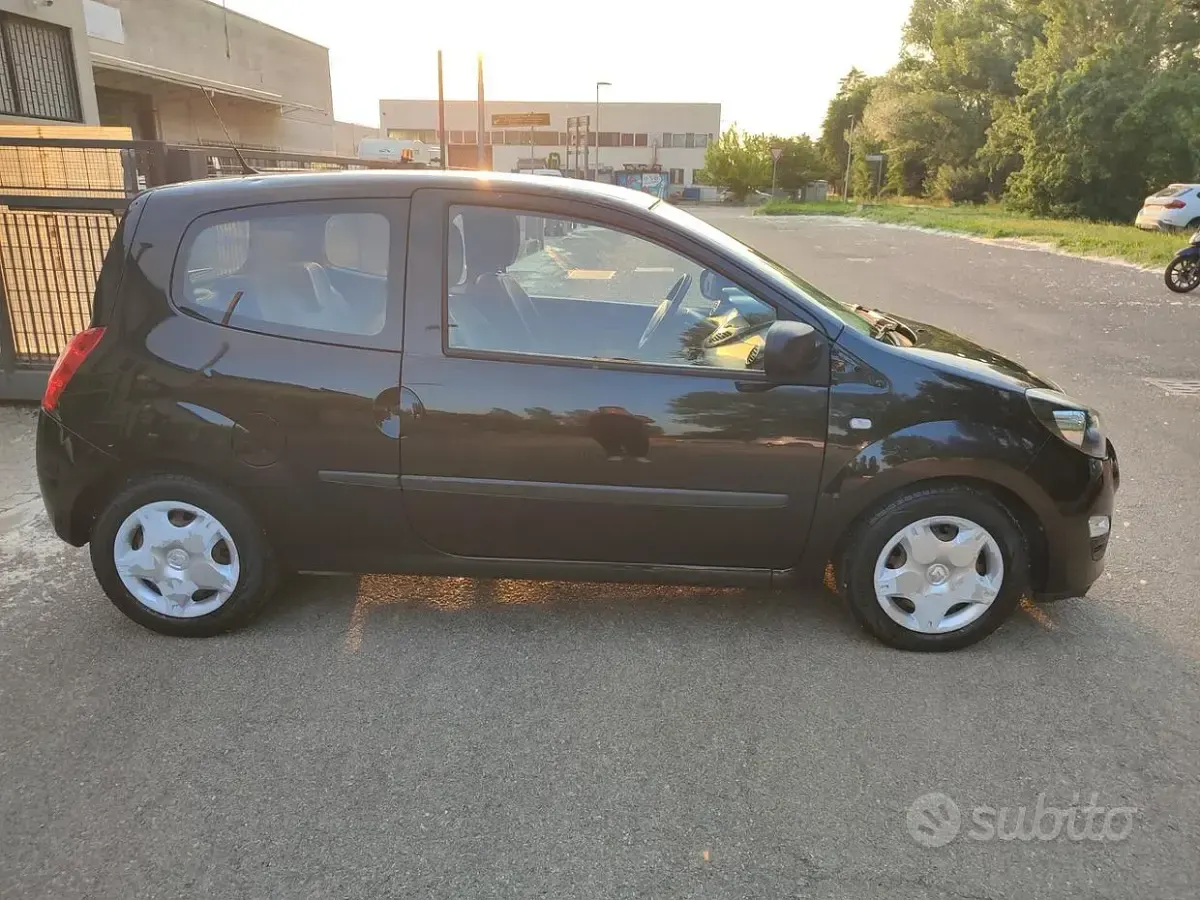 Usata Renault Twingo 75 CV (55 kW) 2013 Nero Utilitaria