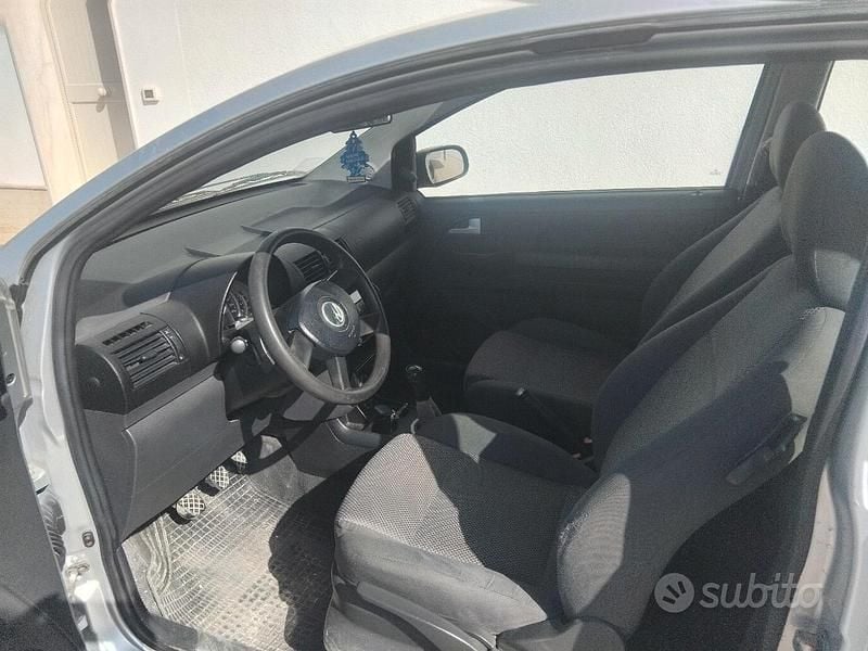 Usata VW Fox 54 CV (39 kW) 2006 Utilitaria
