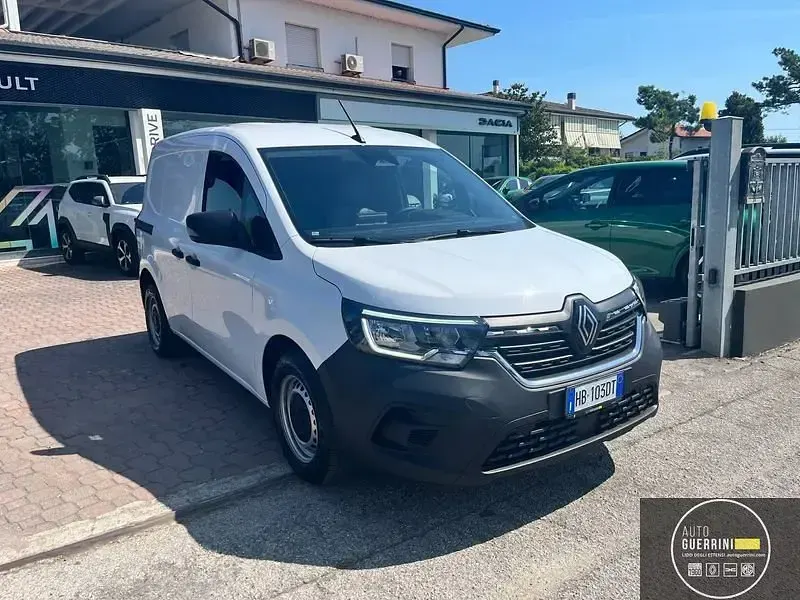 Usata Renault Kangoo 95 CV (69 kW) 2025 Bianco Monovolume
