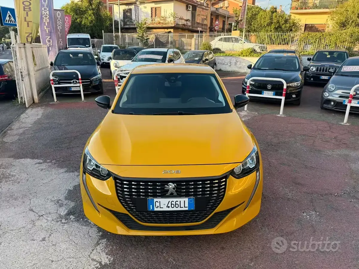 Usata Peugeot 208 101 CV (74 kW) 2022 Giallo Utilitaria