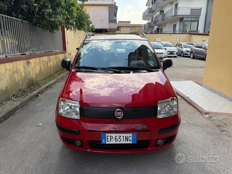 Usata Fiat Panda Easy 69 CV (50 kW) 2012 Rosso Utilitaria