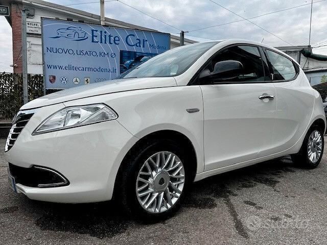 Bianco Usata 2015 Lancia Ypsilon Gold Due volumi | 8000 € (Buon prezzo) - Immagine 1/4