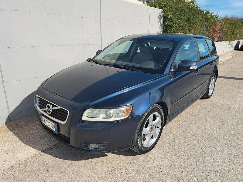 Usata Volvo V50 101 CV (74 kW) 2011 Blu Station wagon