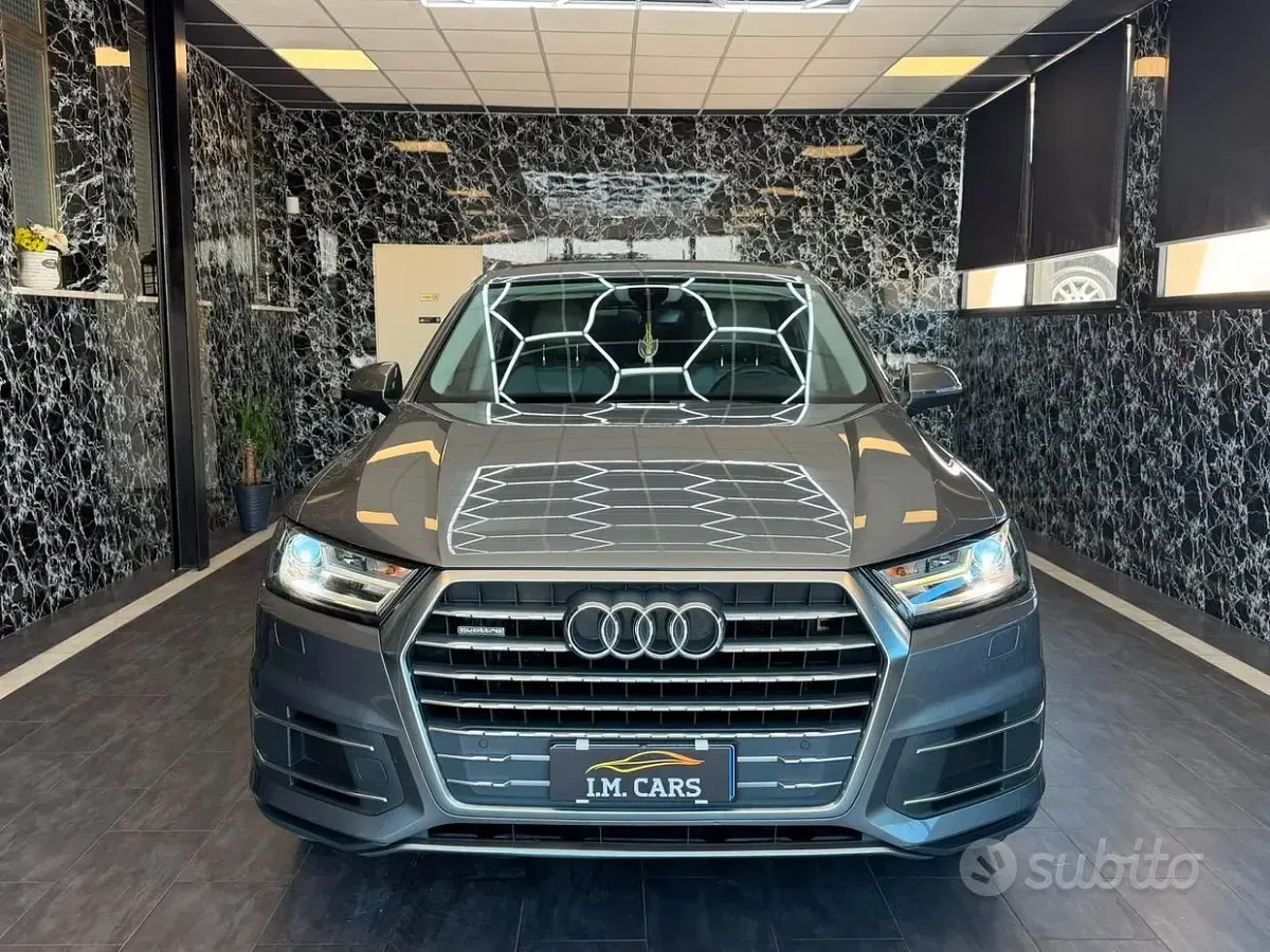 Usata Audi Q7 Ambiente 272 CV (200 kW) 2016 Grigio SUV