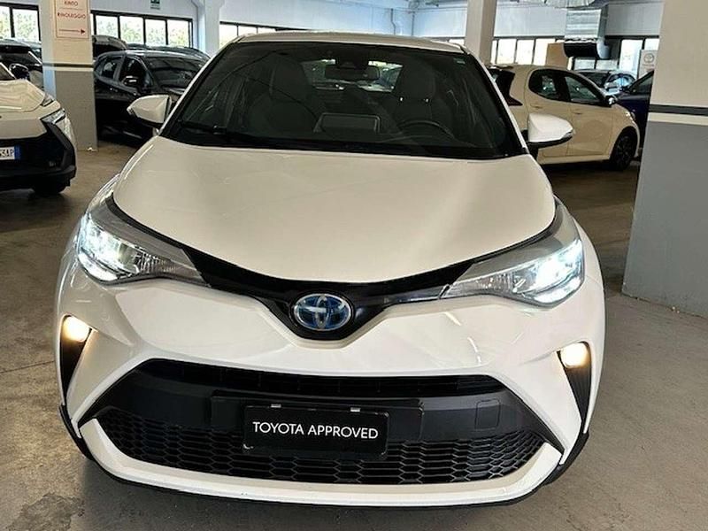 Second-hand Toyota C-HR Business Edition 98 CP (72 kW) 2023 Alb SUV