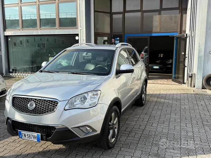 Usata Ssangyong (KGM) Korando 175 CV (128 kW) 2012 Grigio SUV