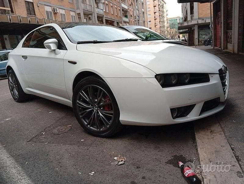 Usata Alfa Romeo Brera 170 CV (125 kW) 2010 Bianco Coupé
