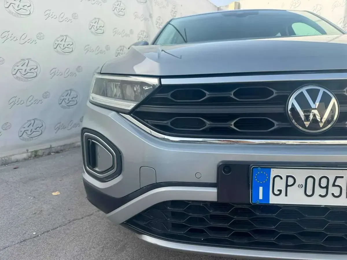 Usata VW T-Roc Style 110 CV (80 kW) 2023 Argento SUV