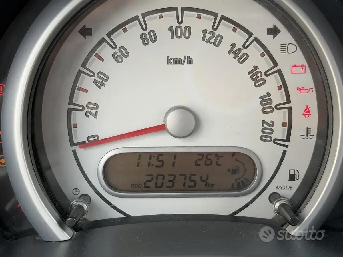 Usata Opel Agila 65 CV (47 kW) 2009 Blu Utilitaria