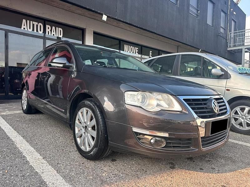 Usata VW Passat Highline 140 CV (102 kW) 2009 Grigio Station wagon