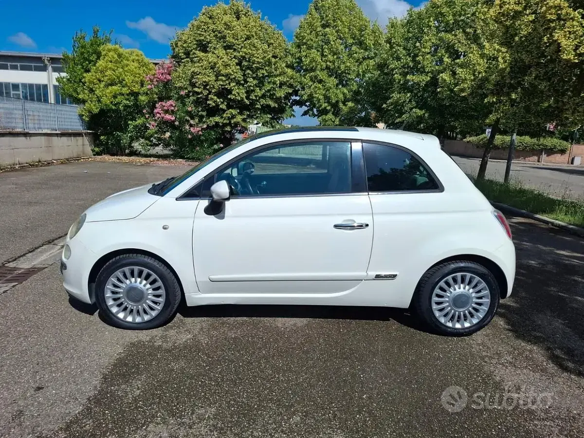 Usata Fiat 500 Lounge 69 CV (50 kW) 2009 Bianco Cabrio
