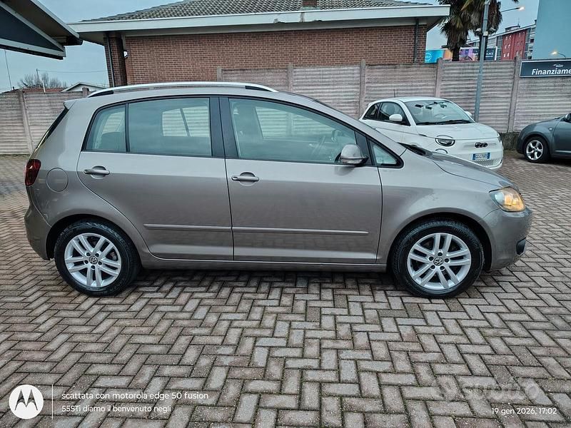 Usata VW Golf VI Highline 122 CV (89 kW) 2011 Marrone Utilitaria
