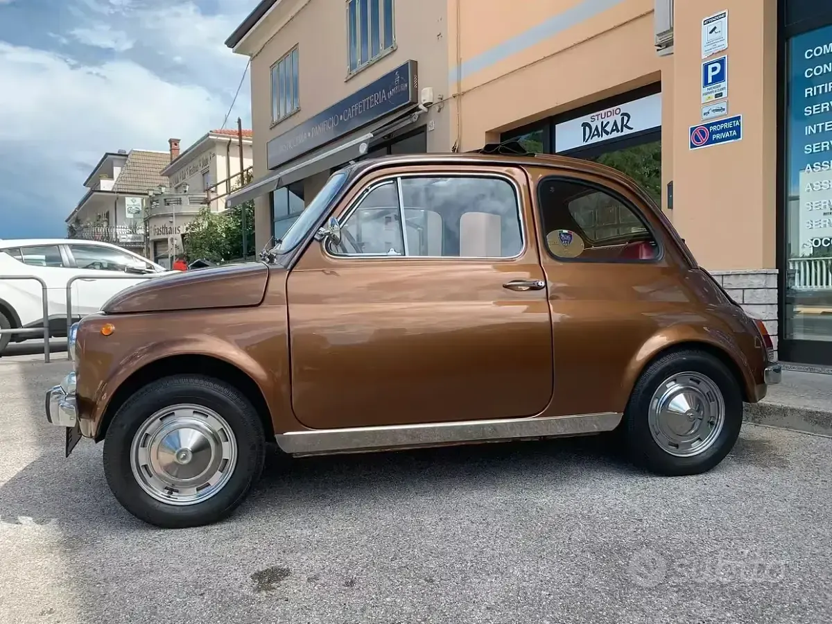 Usata Fiat 500 19 CV (13 kW) 1960 Marrone Utilitaria