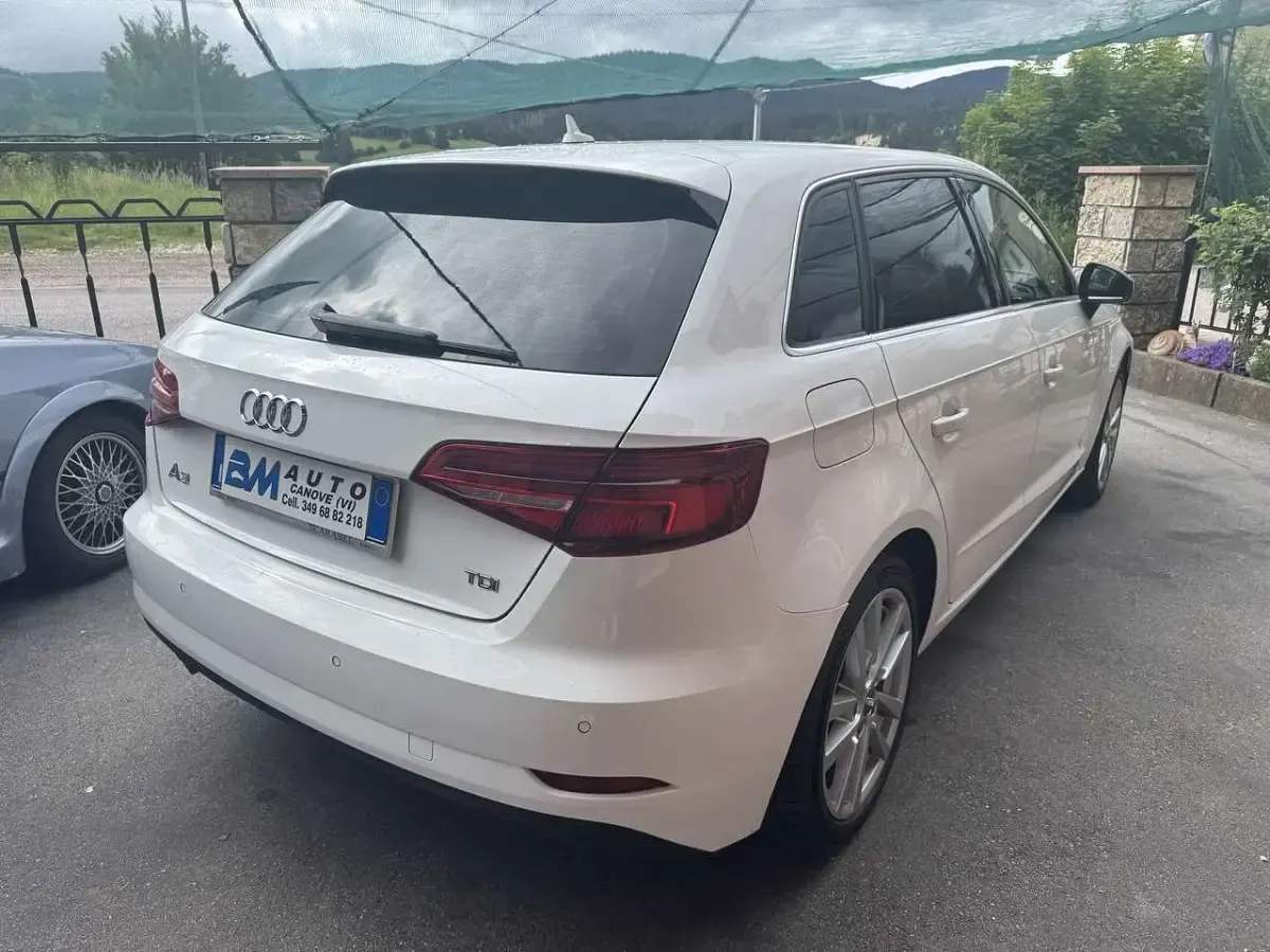 Usata Audi A3 Attraction 150 CV (110 kW) 2017 Bianco Berlina