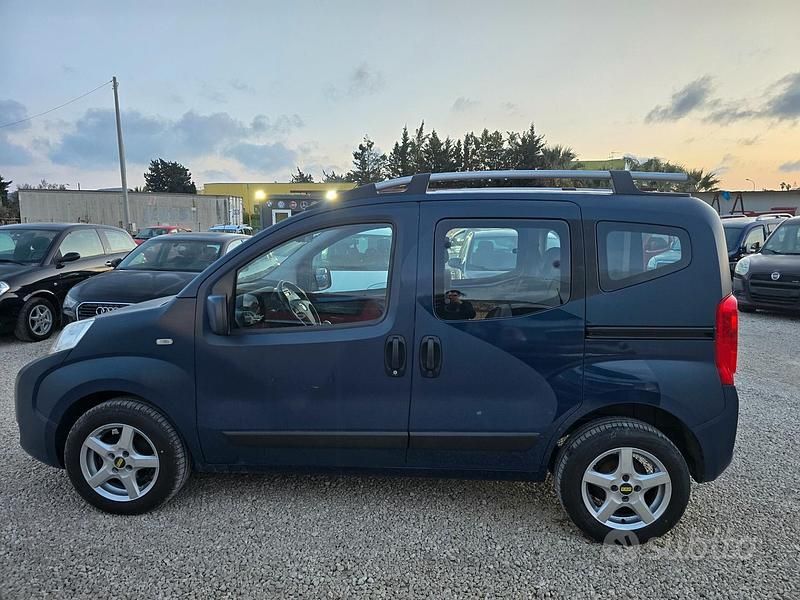 Usata Fiat Qubo Trekking 75 CV (55 kW) 2011 Blu Monovolume
