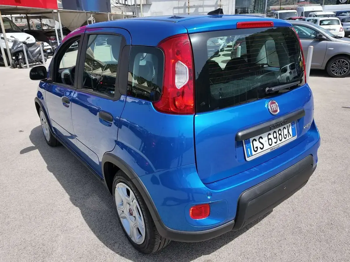 Usata Fiat Panda 69 CV (50 kW) 2024 Blu/azzurro Utilitaria