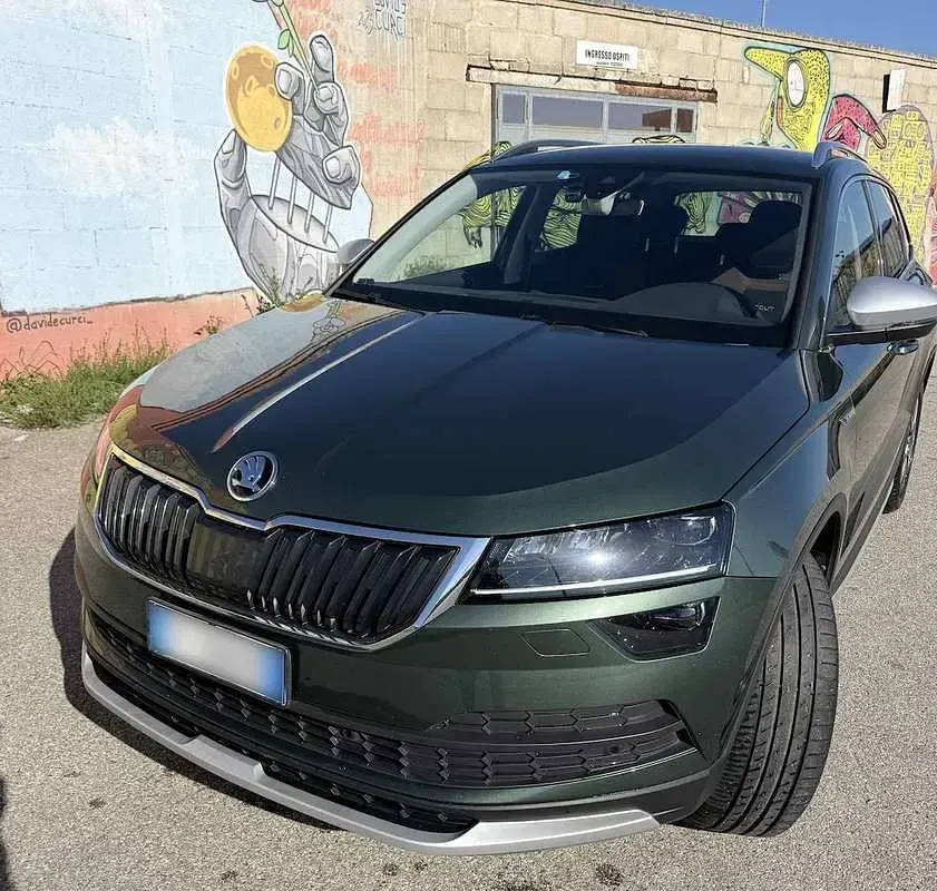 Usata Skoda Karoq Scout 4x4 190 CV (139 kW) 2019 Verde SUV
