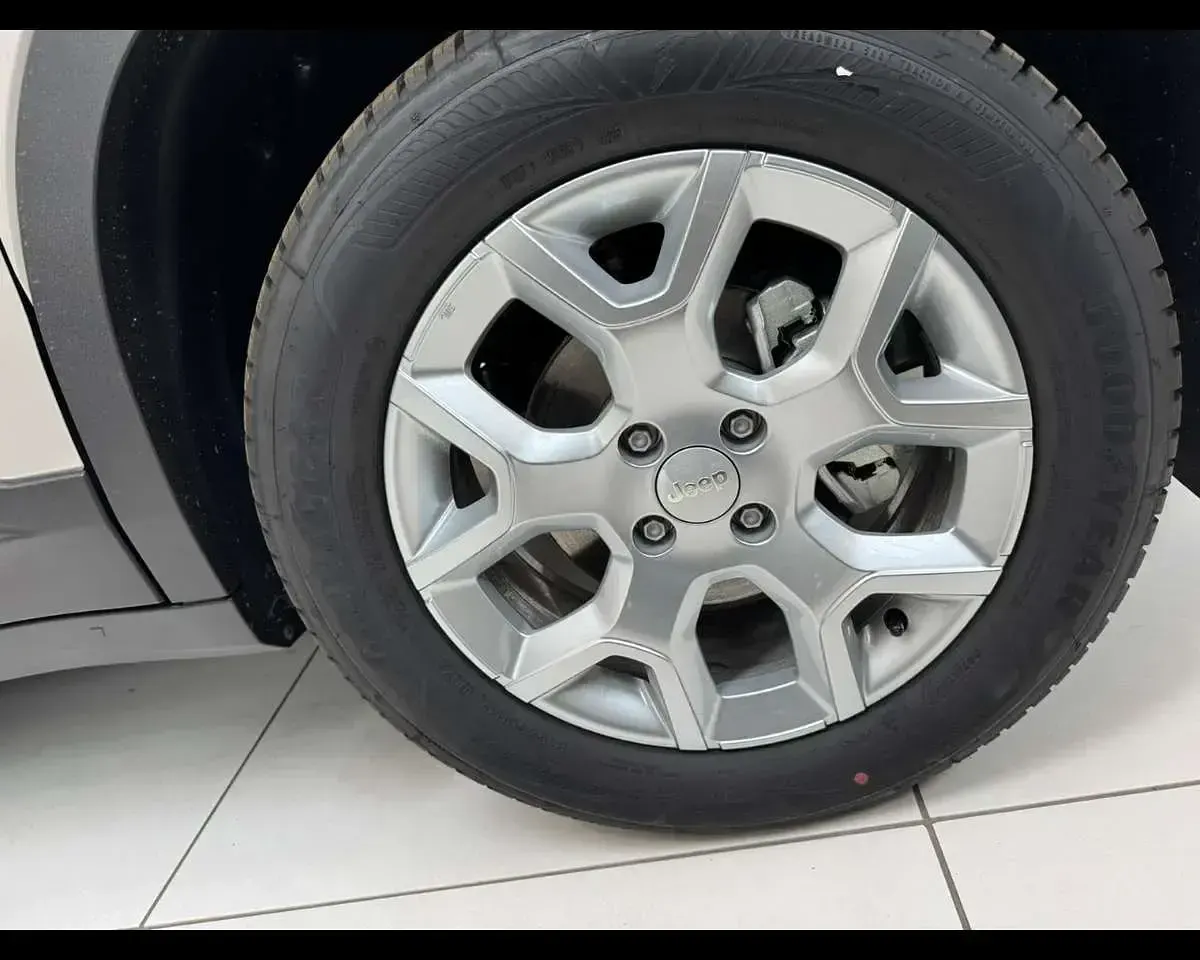 Nuova Jeep Avenger Altitude 101 CV (74 kW) 2026 Stone SUV
