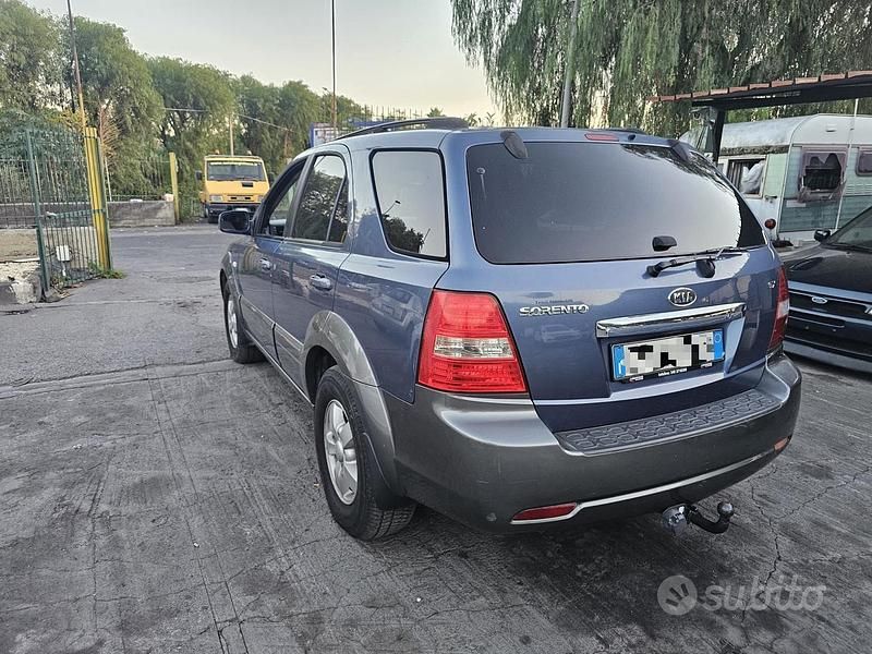 Usata Kia Sorento Active 169 CV (124 kW) 2007 Blu SUV