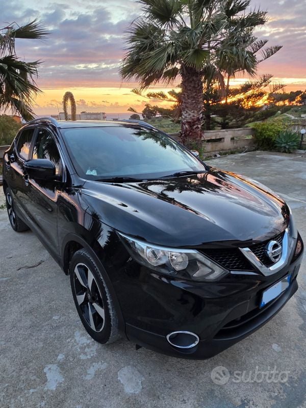 Nero Usata 2015 Nissan Qashqai 360º SUV | 13.599 € (Buon prezzo) - Immagine 1/4