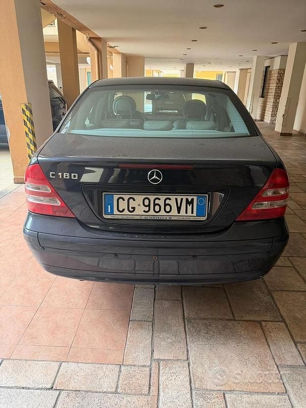 Usata Mercedes C180 2001 Blu