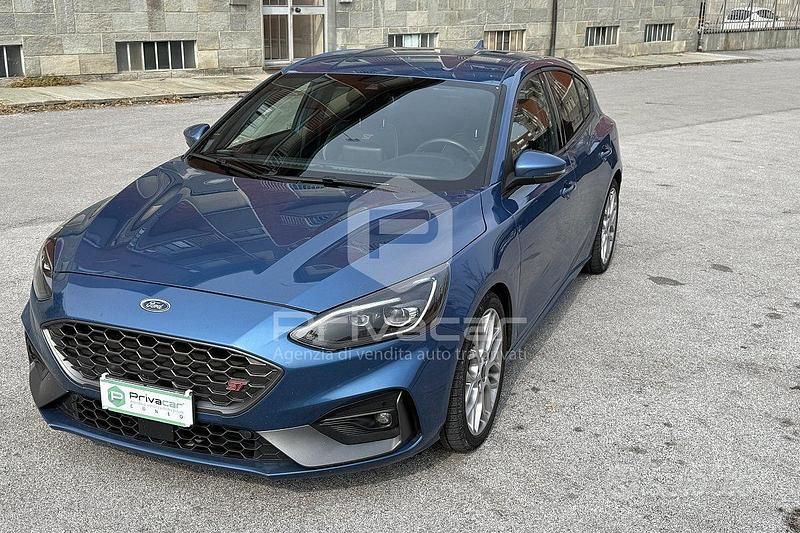 Usata Ford Focus ST 190 CV (139 kW) 2020 Blu Utilitaria