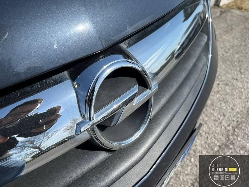 Usata Opel Corsa Edition 95 CV (69 kW) 2011 Grigio scuro Utilitaria