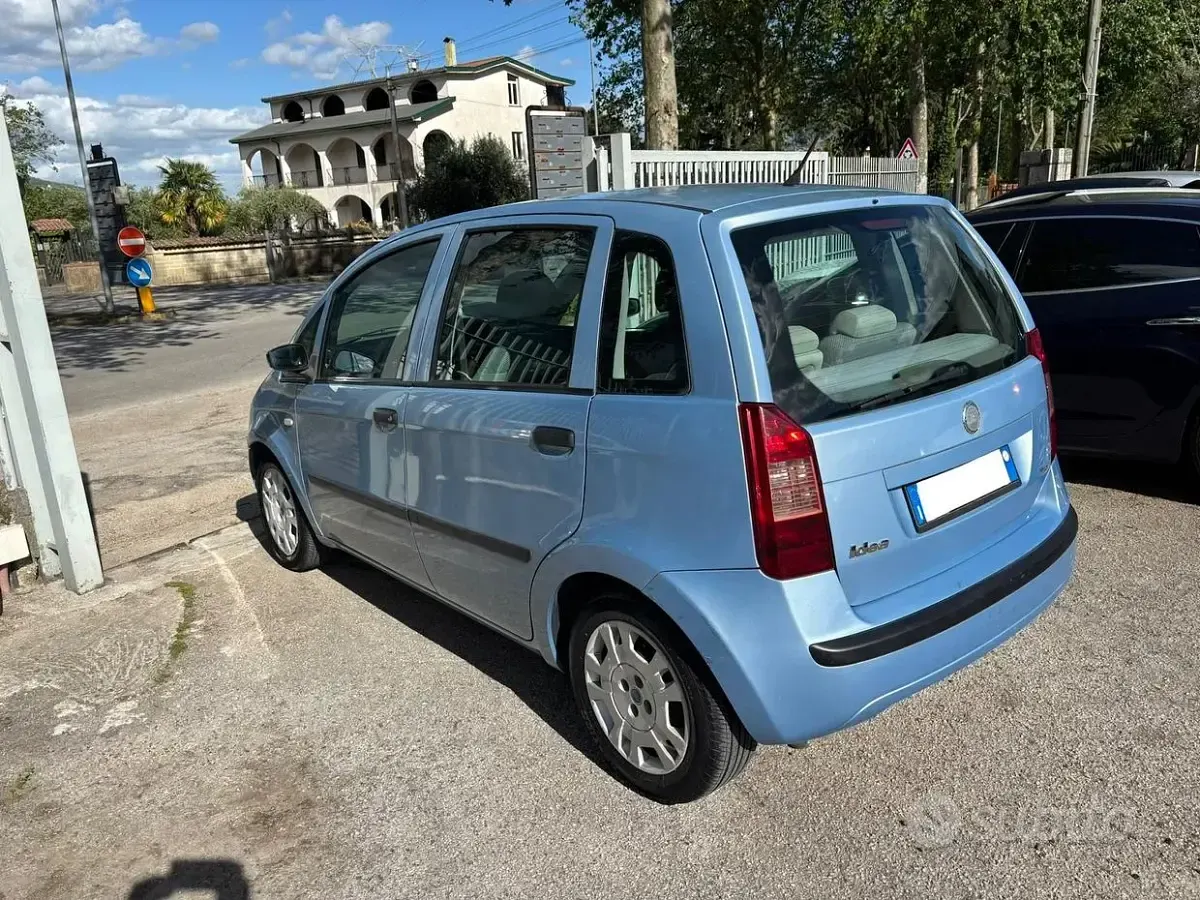 Usata Fiat Idea Dynamic 69 CV (50 kW) 2005 Bluazzurro Monovolume