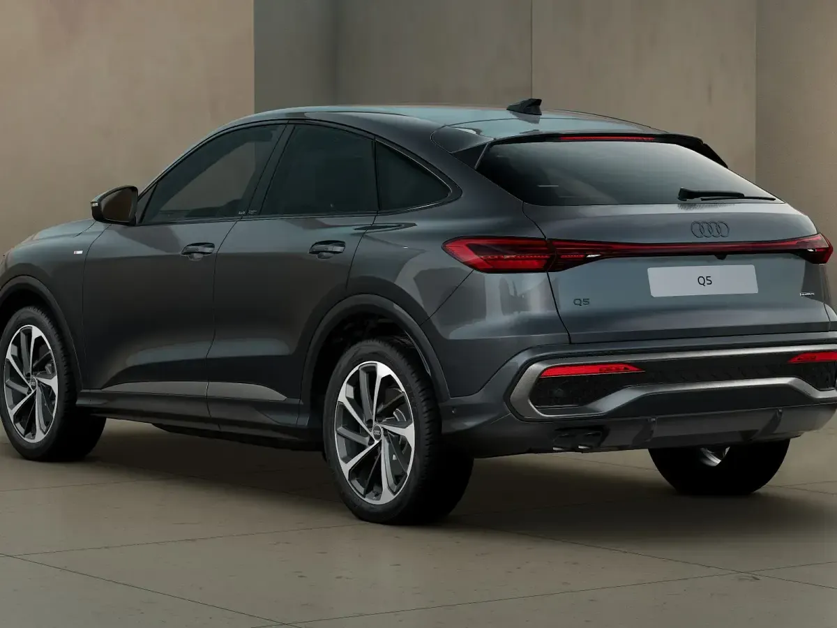 Nuova Audi Q5 Sportback S-Line 204 CV (150 kW) 2026 Grigio daytona perlato SUV