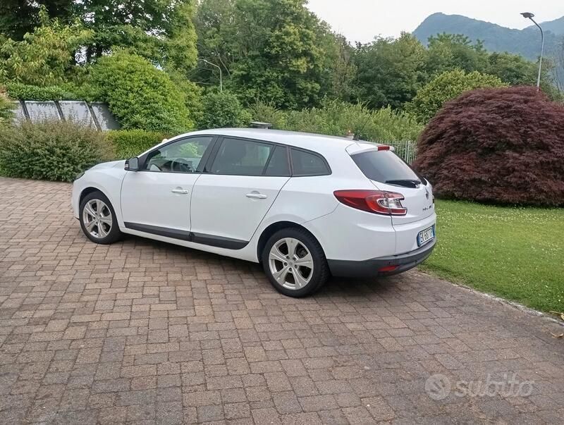 Usata Renault Mégane GrandTour 110 CV (80 kW) 2011 Bianco Station wagon