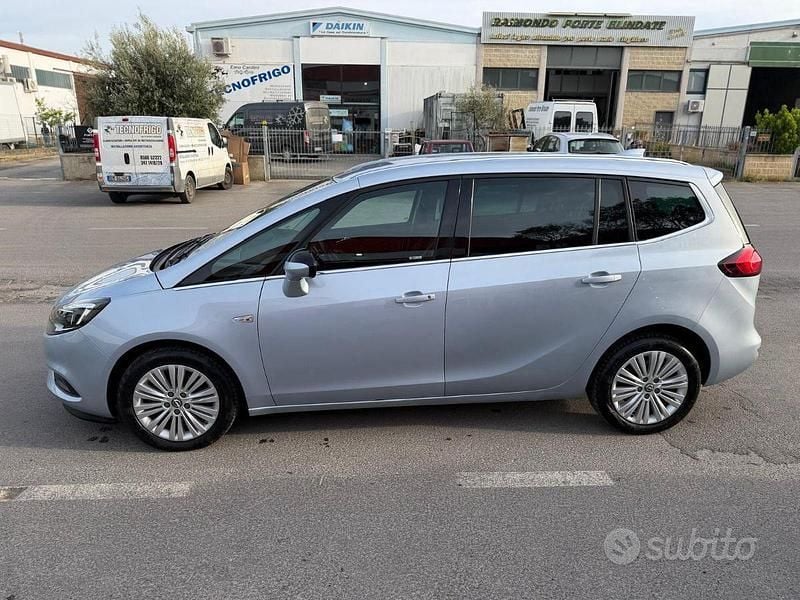 Usata Opel Zafira Innovation 150 CV (110 kW) 2017 Blu Monovolume