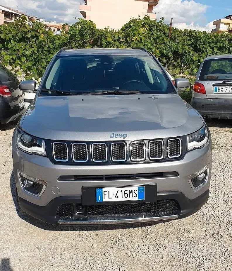 Usata Jeep Compass 120 CV (88 kW) 2017 Grigio SUV