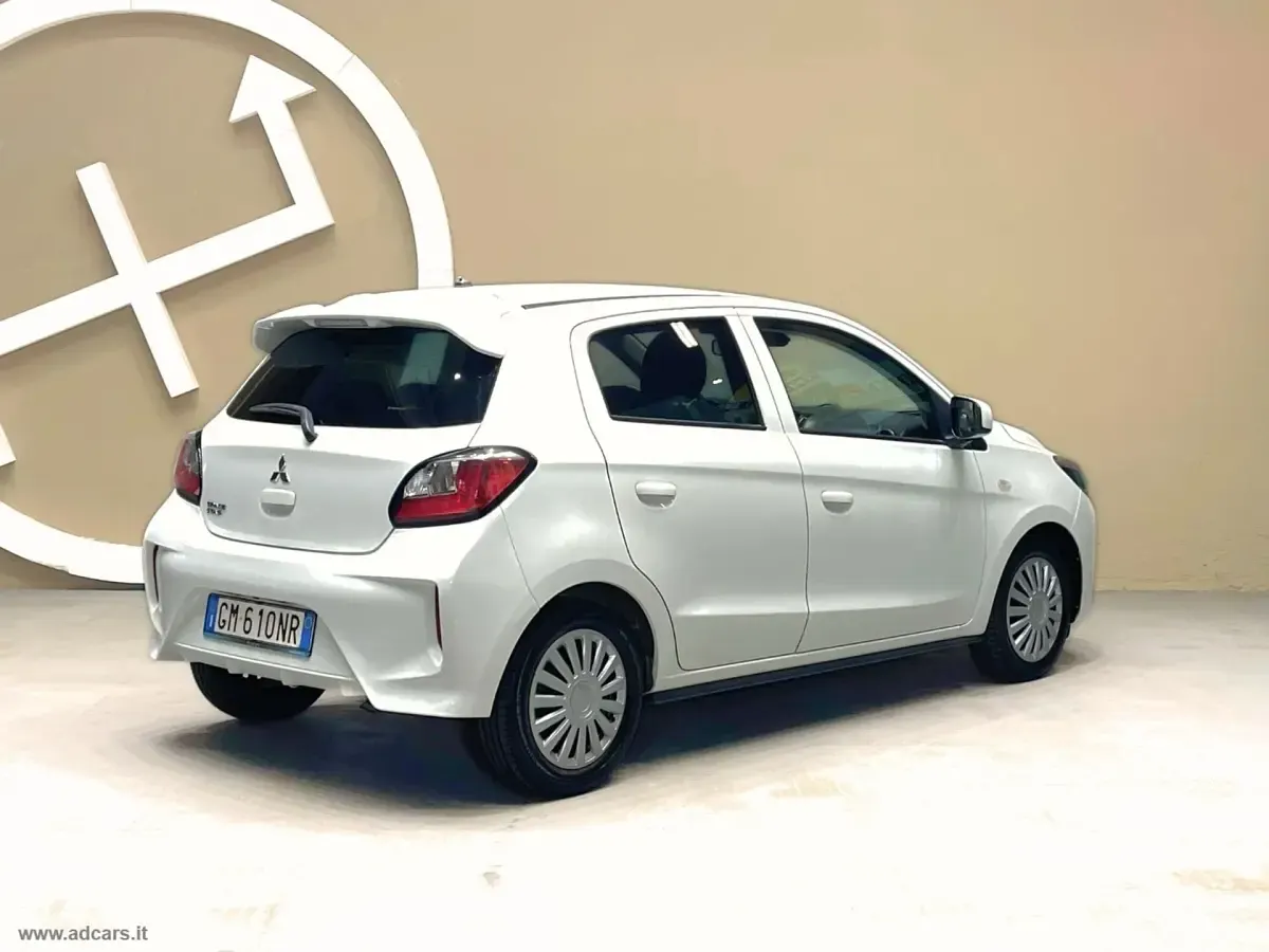 Usata Mitsubishi Space Star Invite 71 CV (52 kW) 2022 Bianco Utilitaria