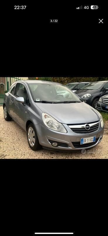 Usata Opel Corsa Sport 80 CV (58 kW) 2009 Grigio Berlina