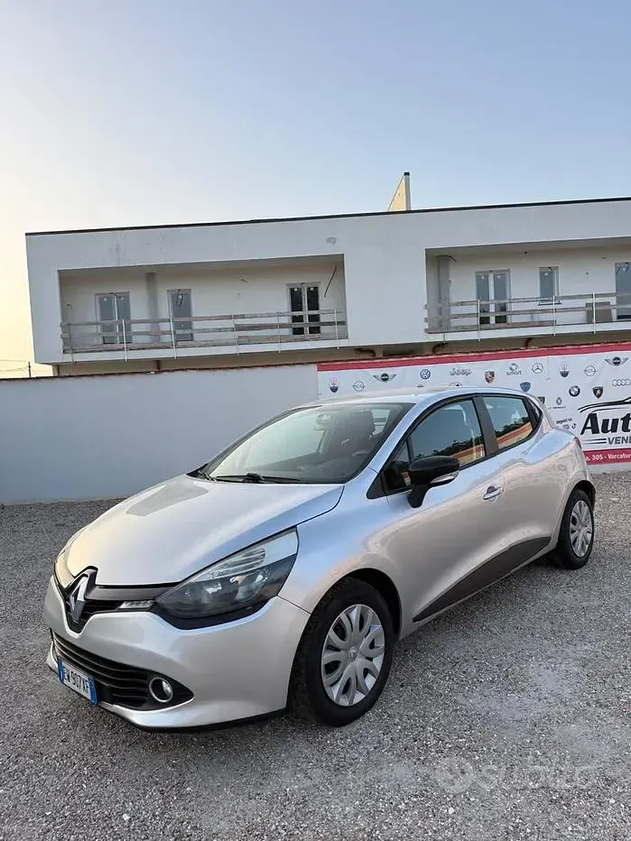 Usata Renault Clio IV 75 CV (55 kW) 2014 Grigio Berlina