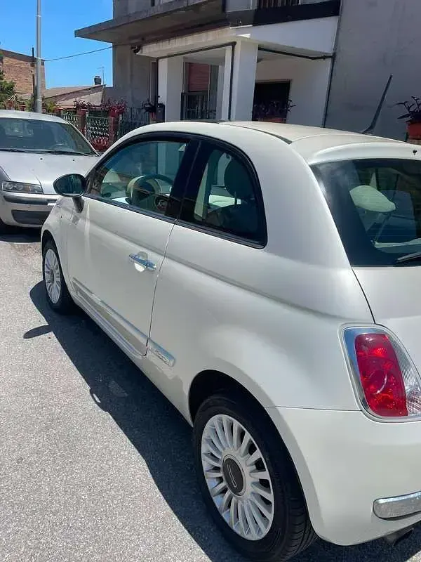 Usata Fiat 500 Lounge 69 CV (50 kW) 2014 Bianco Utilitaria