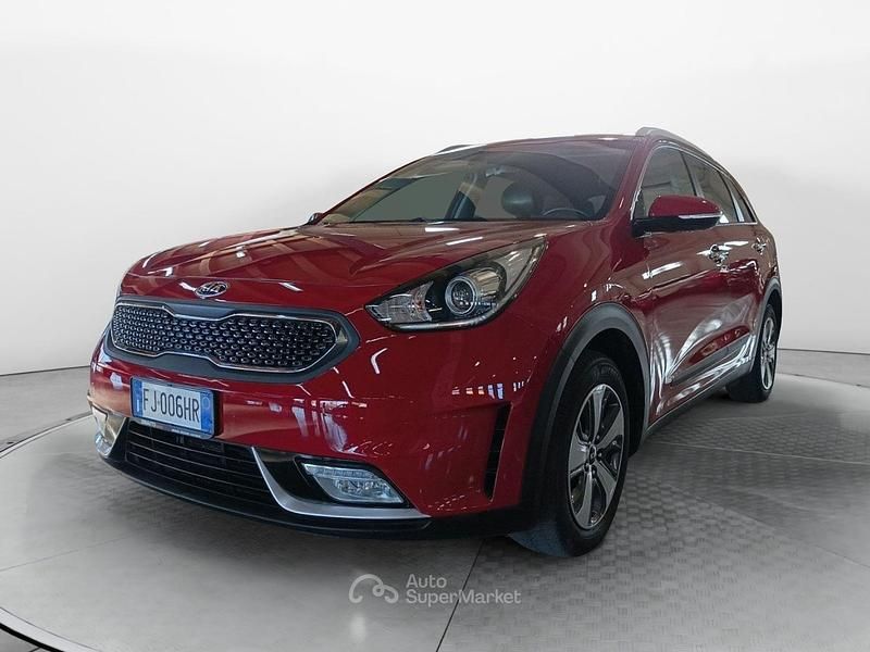 Usata Kia Niro Style 140 CV (102 kW) 2017 Rosso SUV