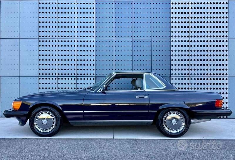 Usata Mercedes SL500 245 CV (180 kW) 1988 Blu pastello Cabrio