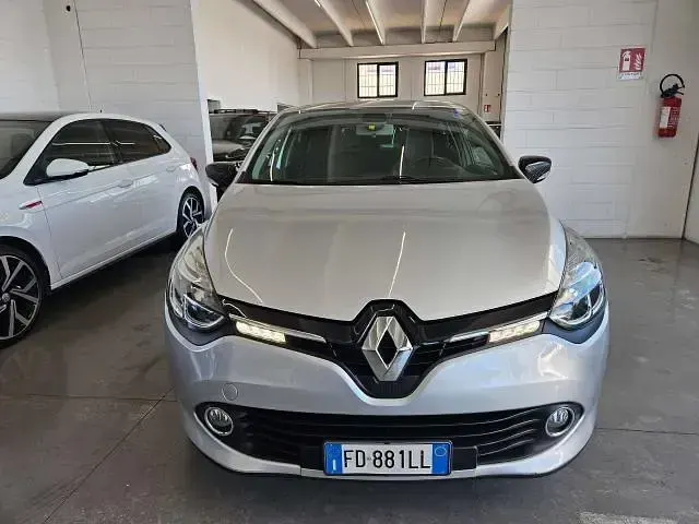 Usata Renault Clio 89 CV (65 kW) 2016 Argento
