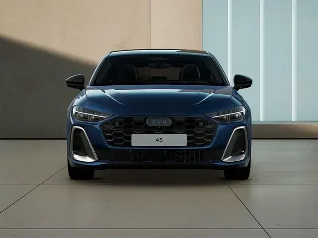 Nuova Audi A5 S-Line 204 CV (150 kW) 2025 Blu ascari metallizzato Berlina