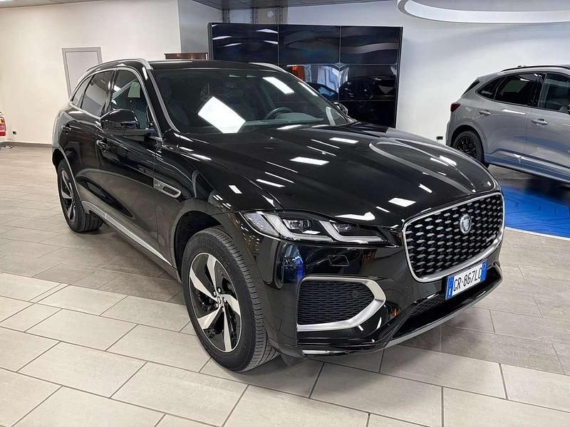 Usata Jaguar F-Pace R-Dynamic 163 CV (119 kW) 2024 Nero metallizzato SUV