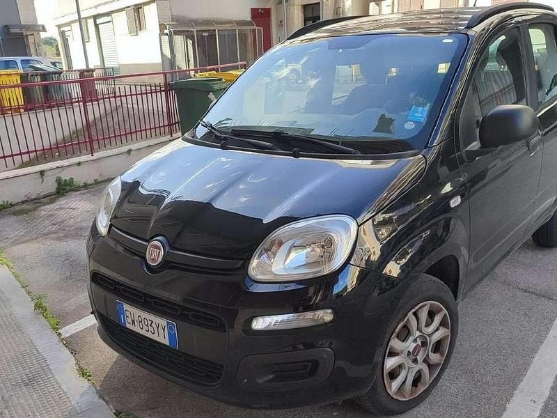 Nero Usata 2014 Fiat Panda Easy Due volumi | 5500 € (Buon prezzo) - Immagine 1/4