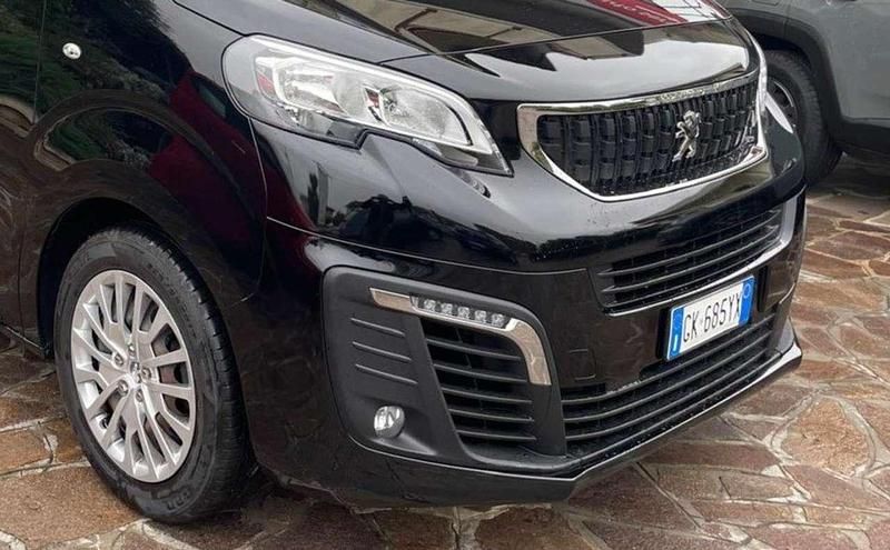 Usata Peugeot Traveller Business-Line 120 CV (88 kW) 2022 Nero Monovolume