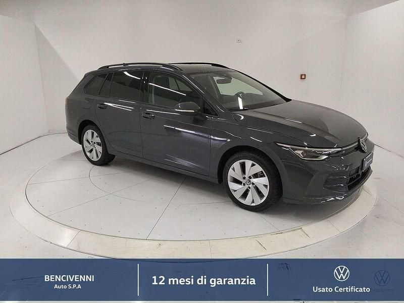 Usata VW Golf VIII Life 150 CV (110 kW) 2024 Grigio Station wagon