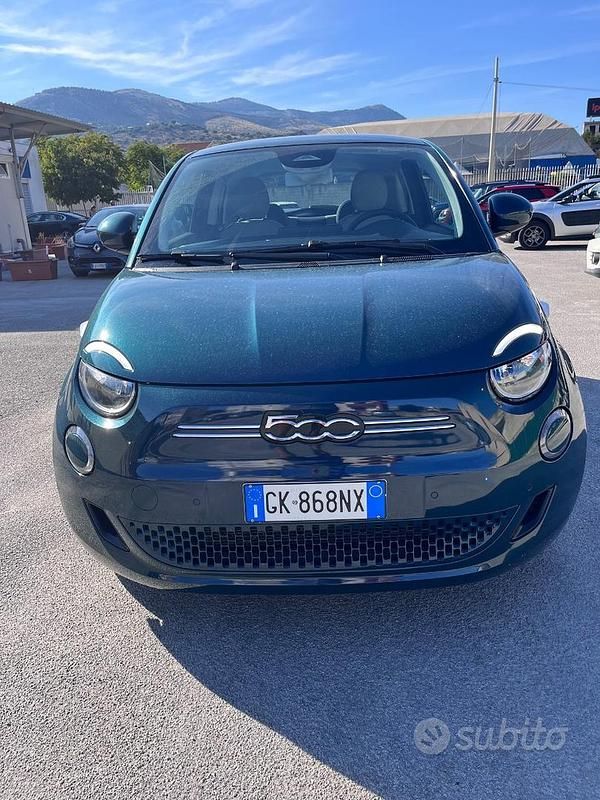 Usata Fiat 500e 42 kW (58 CV) 2022 Blu Berlina